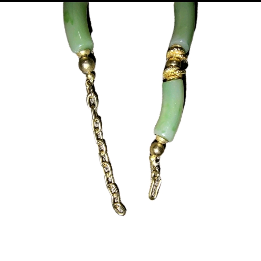 Elegant Jade Look/Style Necklace Variegated Green & Gold Tone Beads Hook Closure - Picture 6 of 7